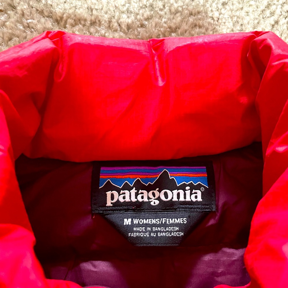 Women’s red Patagonia jacket. Great condition!